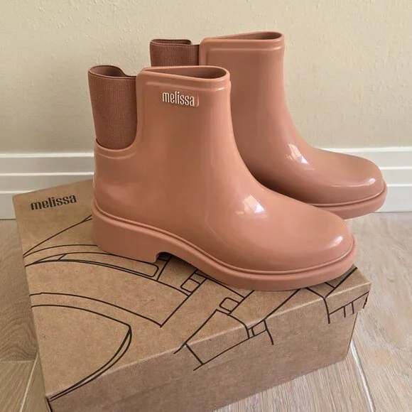 MELISSA Chelsea Boot ZIZE 9 - Picture 3 of 8